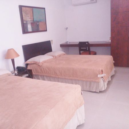 Hotel Cuarta Avenida Кали Экстерьер фото