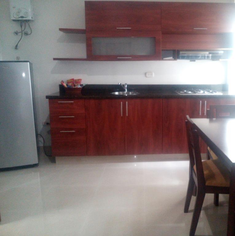 Hotel Cuarta Avenida Кали Экстерьер фото