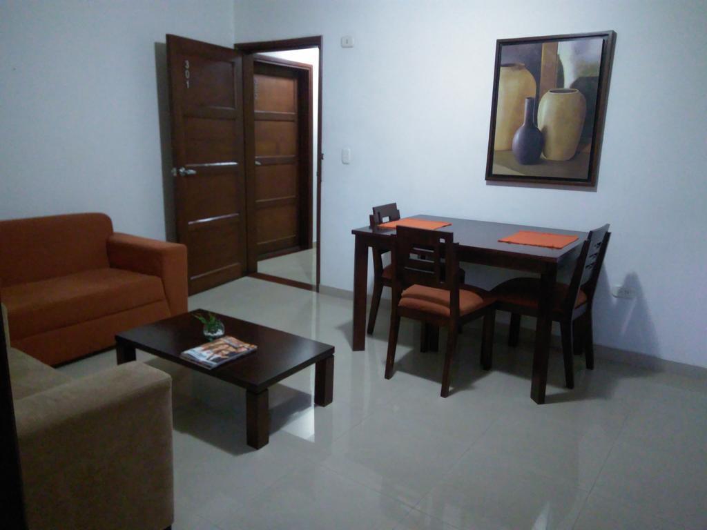 Hotel Cuarta Avenida Кали Экстерьер фото