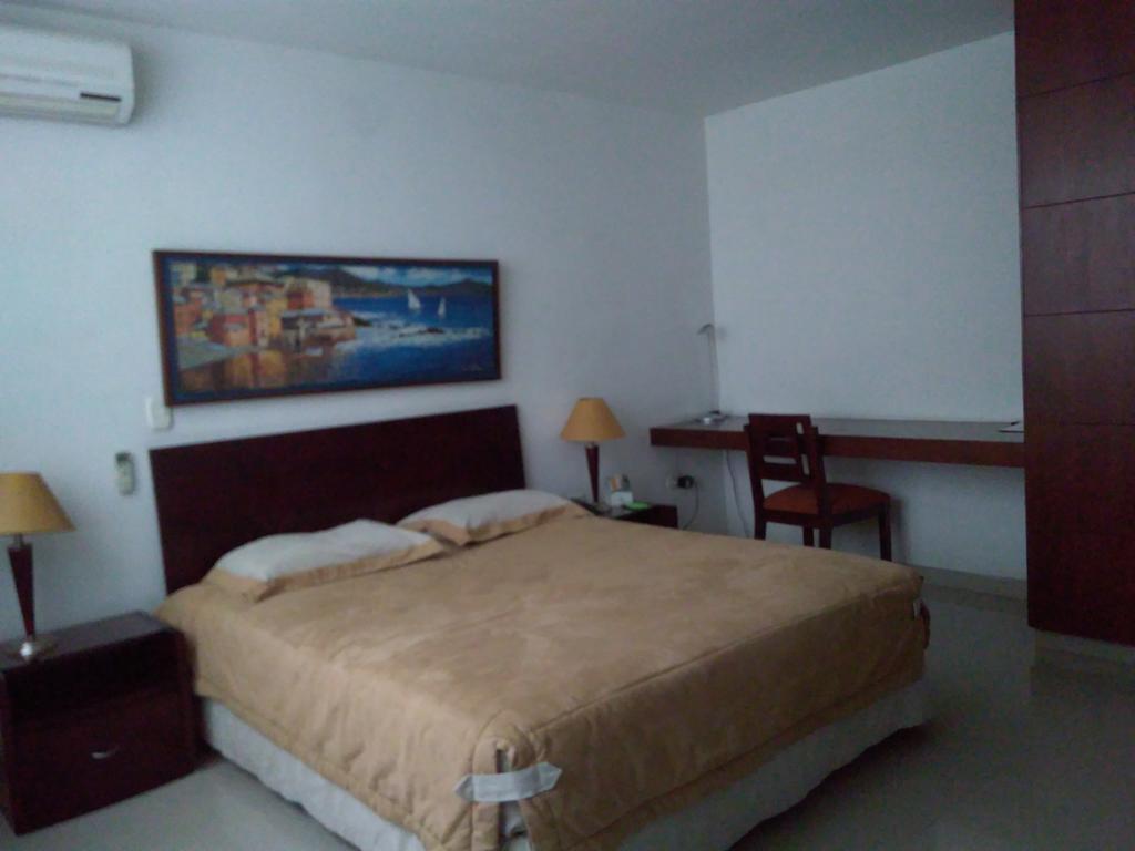 Hotel Cuarta Avenida Кали Экстерьер фото