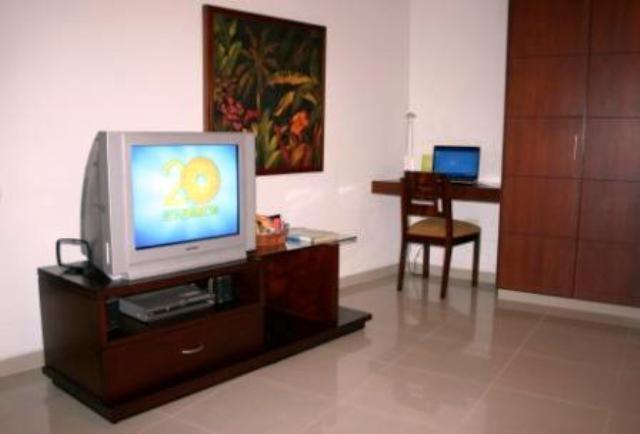 Hotel Cuarta Avenida Кали Экстерьер фото