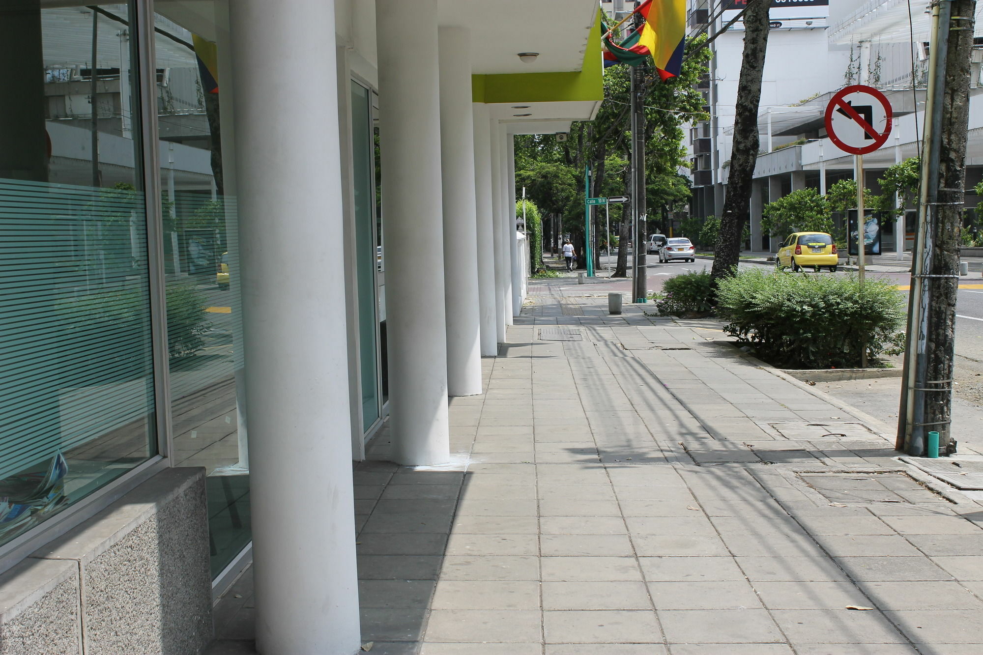 Hotel Cuarta Avenida Кали Экстерьер фото